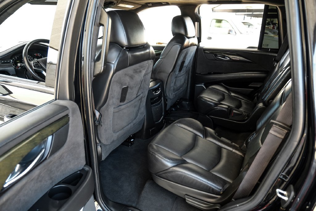 Used 2020 Cadillac Escalade Platinum AWD/4WD image 44