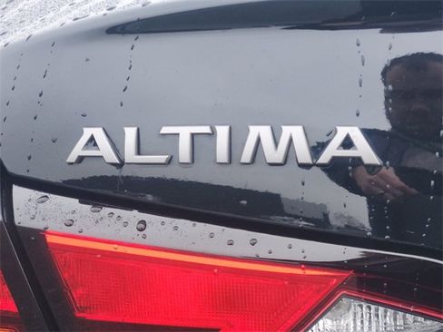 Used 2025 Nissan Altima 2.5 S image 5