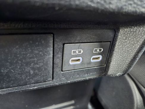 Used 2024 Toyota Tacoma TRD Off-Road image 29