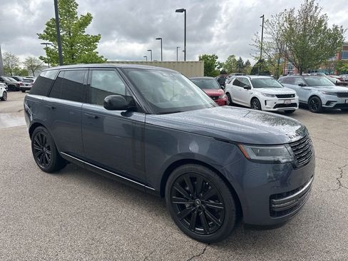 Used 2025 Land Rover Range Rover SE AWD/4WD image 6