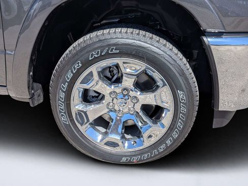 New 2026 RAM 1500 4x4 Crew Cab image 10