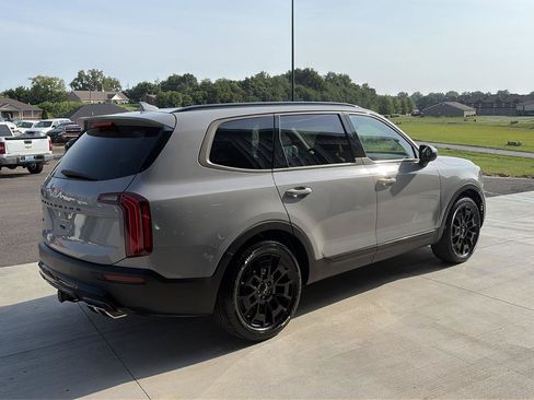 Used 2022 Kia Telluride EX w/ EX Premium Package AWD/4WD image 5