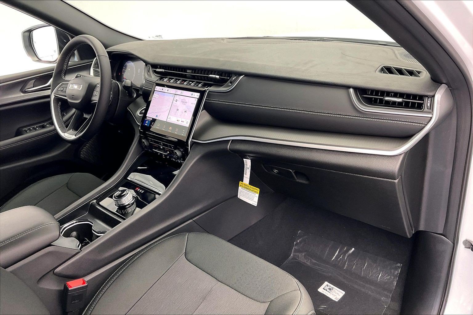 New 2027 Jeep Grand Cherokee Laredo X AWD/4WD image 6