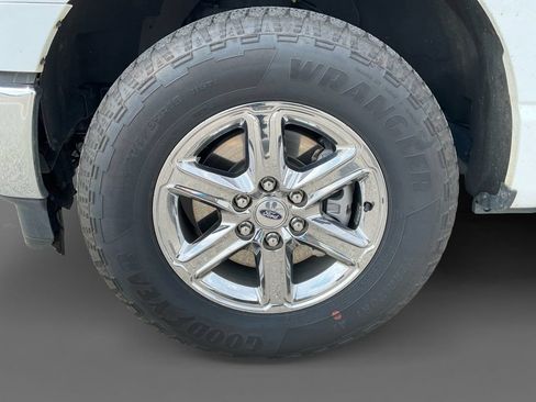 Used 2025 Ford F150 XLT w/ Equipment Group 301A Standard AWD/4WD image 11