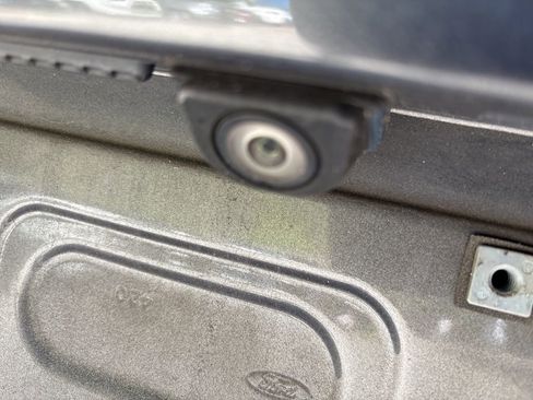 Used 2017 Ford Focus SEL image 23