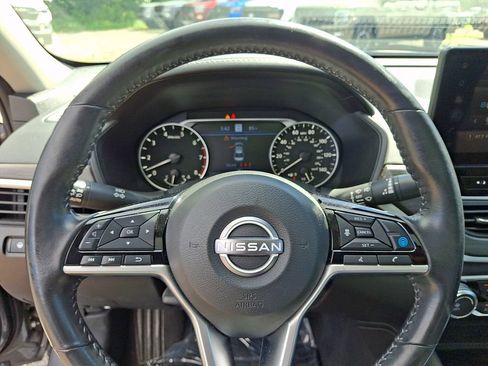 Certified 2023 Nissan Altima 2.5 SV w/ SV Premium Package FWD image 22