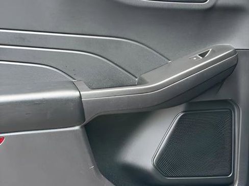 Used 2021 Ford Escape SE w/ Convenience Package image 24