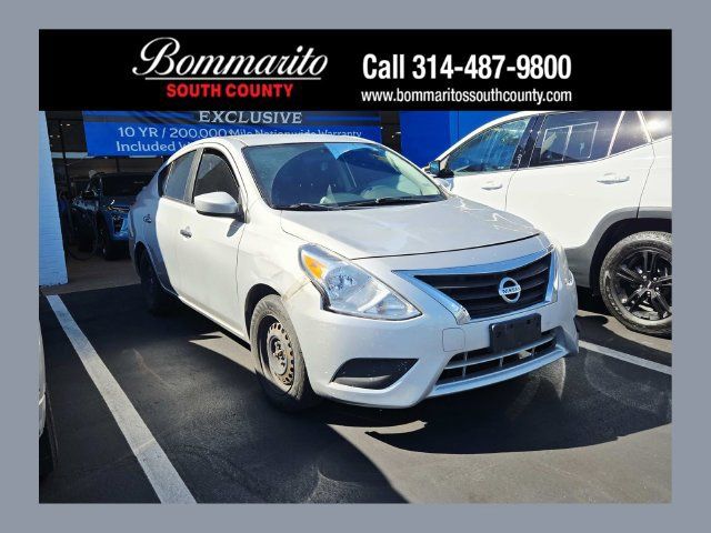 Used 2017 Nissan Versa SV FWD image 1