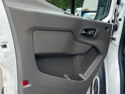 Used 2025 Ford Transit 250 148 High Roof Extended RWD image 8