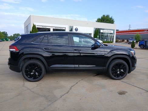 New 2026 Volkswagen Atlas Cross Sport SE FWD image 8