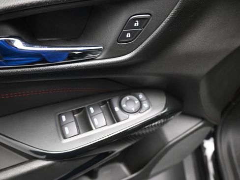 Used 2024 Chevrolet Trax RS w/ Sunroof Package FWD image 11