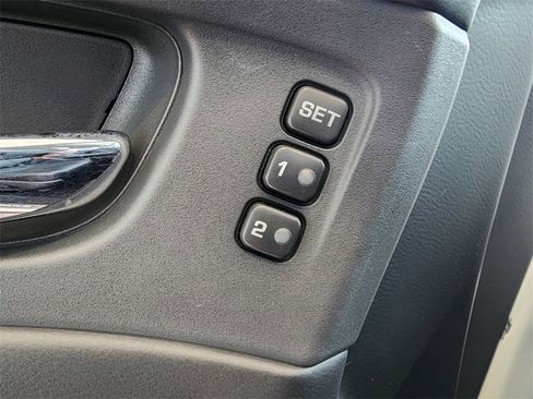 Used 2018 Nissan Murano SL w/ Midnight Edition Package image 16