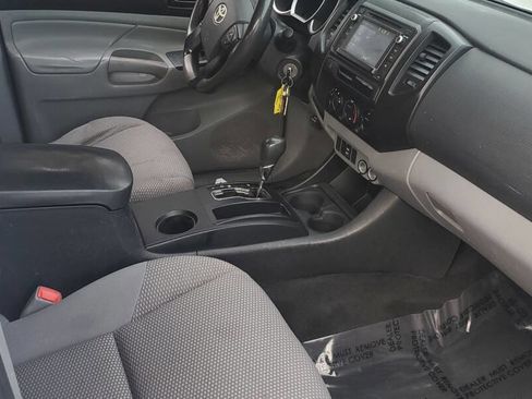 Used 2015 Toyota Tacoma 2WD Access Cab image 22