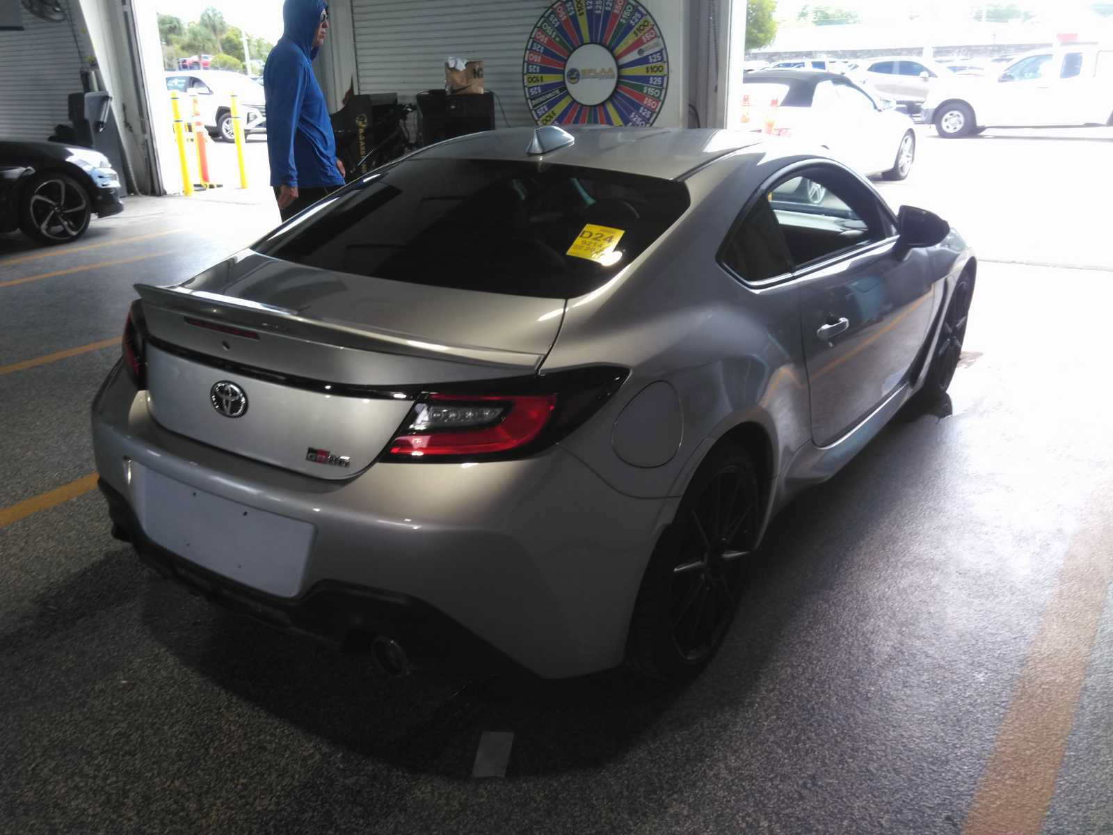 Used 2025 Toyota GR86 Premium RWD image 9