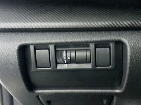 Used 2024 Subaru Crosstrek 2.0i Premium image 17