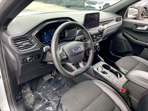 Used 2025 Ford Escape ST-Line Select AWD/4WD image 8
