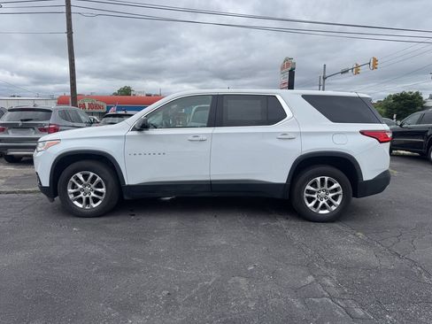 Used 2018 Chevrolet Traverse LS AWD/4WD image 3