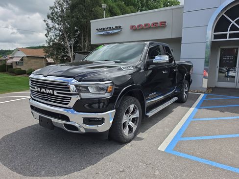 Used 2019 RAM 1500 Laramie AWD/4WD image 8