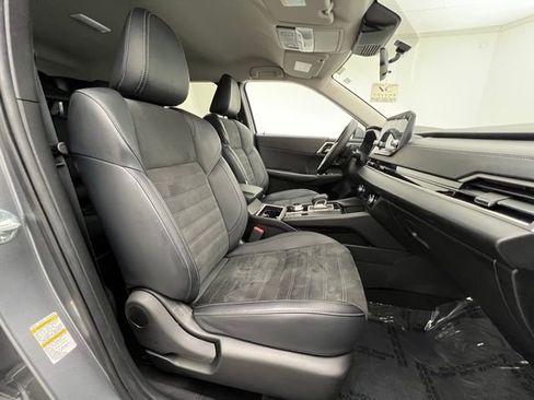 Used 2024 Mitsubishi Outlander SE image 34