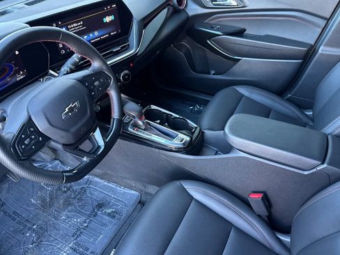 Used 2024 Chevrolet Trax RS w/ Driver Confidence Package image 11