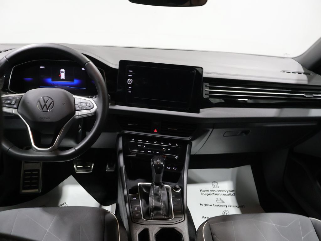 Used 2025 Volkswagen Jetta Sport FWD image 16