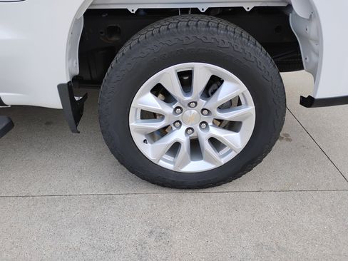 Used 2022 Chevrolet Silverado 1500 Custom image 24