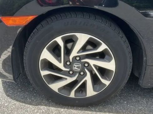 Used 2017 Honda Civic EX image 9