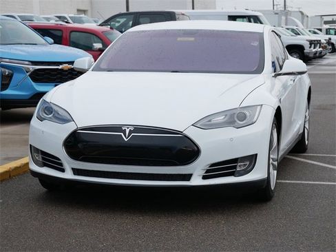 Used 2014 Tesla Model S 85 image 3