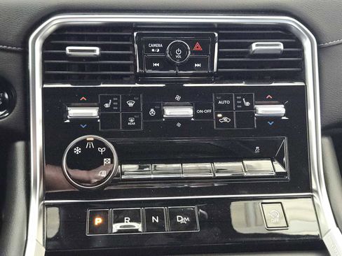 Used 2025 Nissan Armada SL w/ Captain's Chari Seat Package image 20