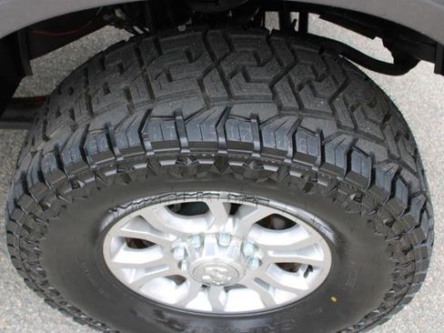 Used 2014 RAM 2500 Laramie w/ Convenience Group image 15