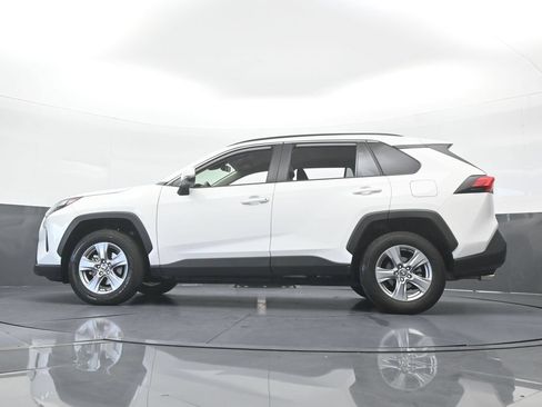 Used 2024 Toyota RAV4 XLE AWD/4WD image 53