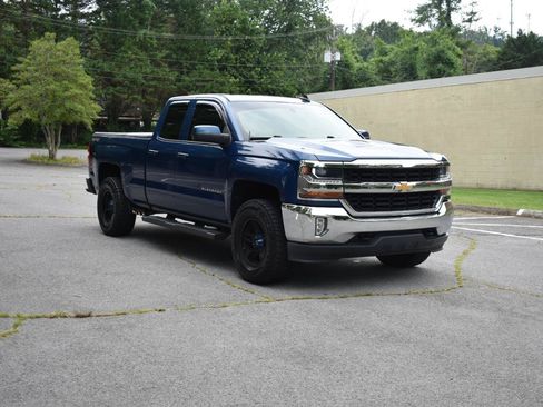 Used 2017 Chevrolet Silverado 1500 LT w/ All Star Edition AWD/4WD image 11