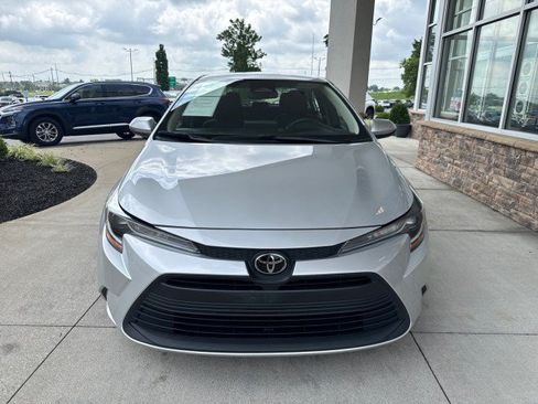 Used 2024 Toyota Corolla LE FWD image 3