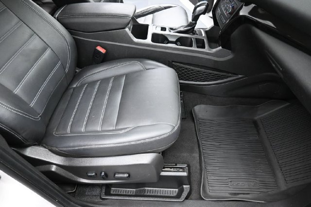Used 2019 Ford Escape Titanium AWD/4WD image 33