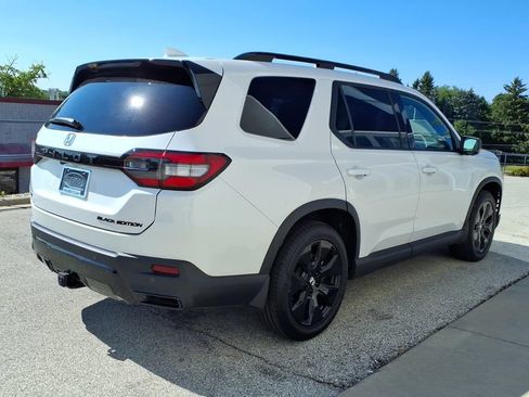 Used 2026 Honda Pilot Black Edition image 5