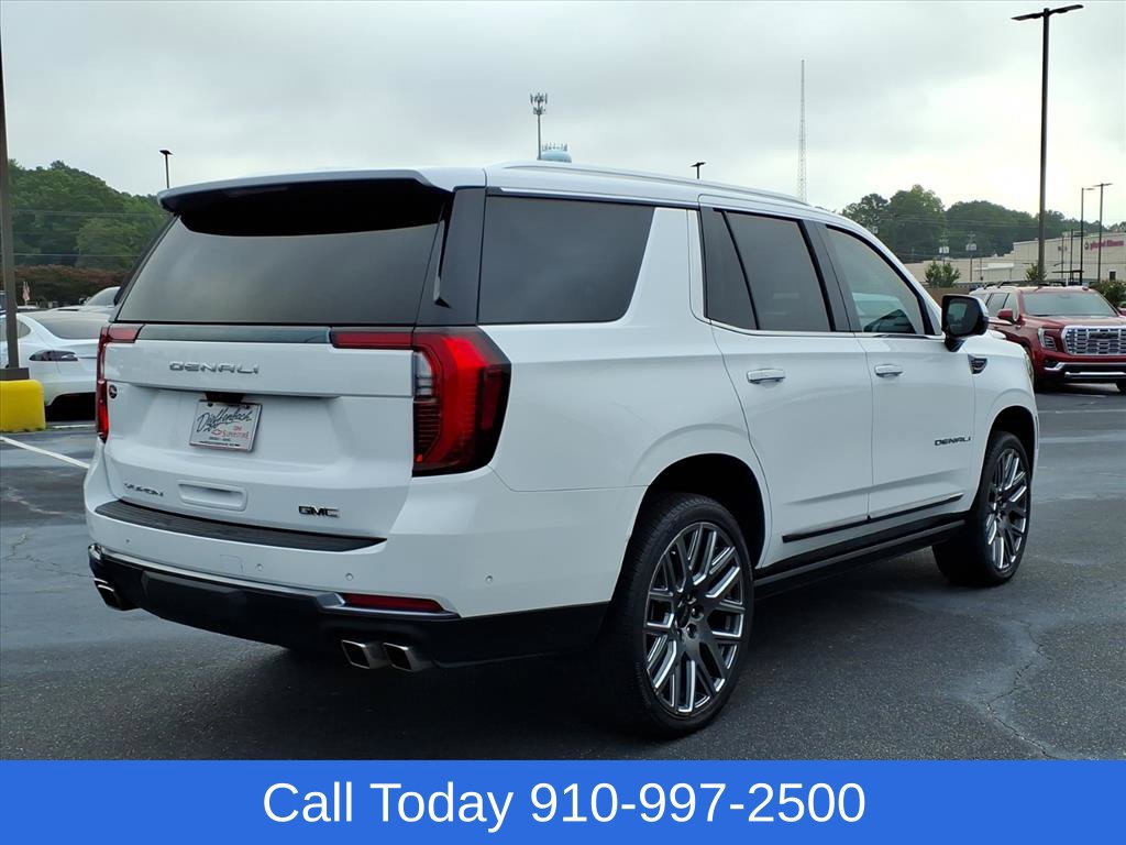 Used 2025 GMC Yukon Denali Ultimate w/ LPO, Floor Liner Package AWD/4WD image 5