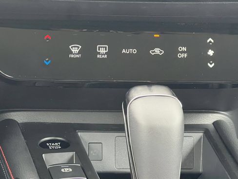 New 2026 Nissan Kicks SR FWD image 5