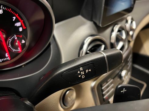 Used 2018 Mercedes-Benz GLA 250 SEDAN image 21