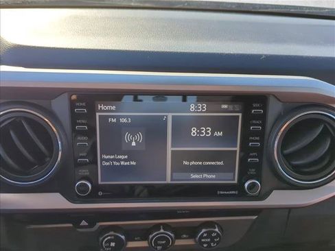 Used 2020 Toyota Tacoma SR5 image 17