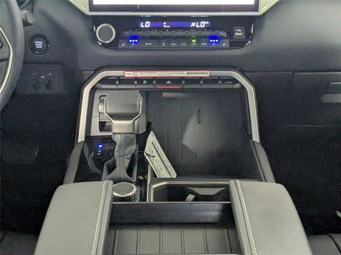 Used 2026 Toyota Tundra Limited image 29