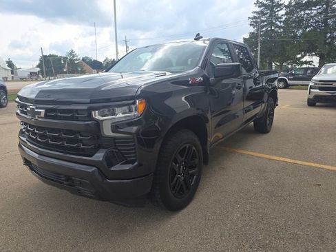 Used 2024 Chevrolet Silverado 1500 RST w/ Convenience Package II AWD/4WD image 3