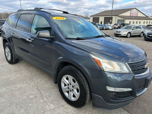 Used 2014 Chevrolet Traverse LS image 3