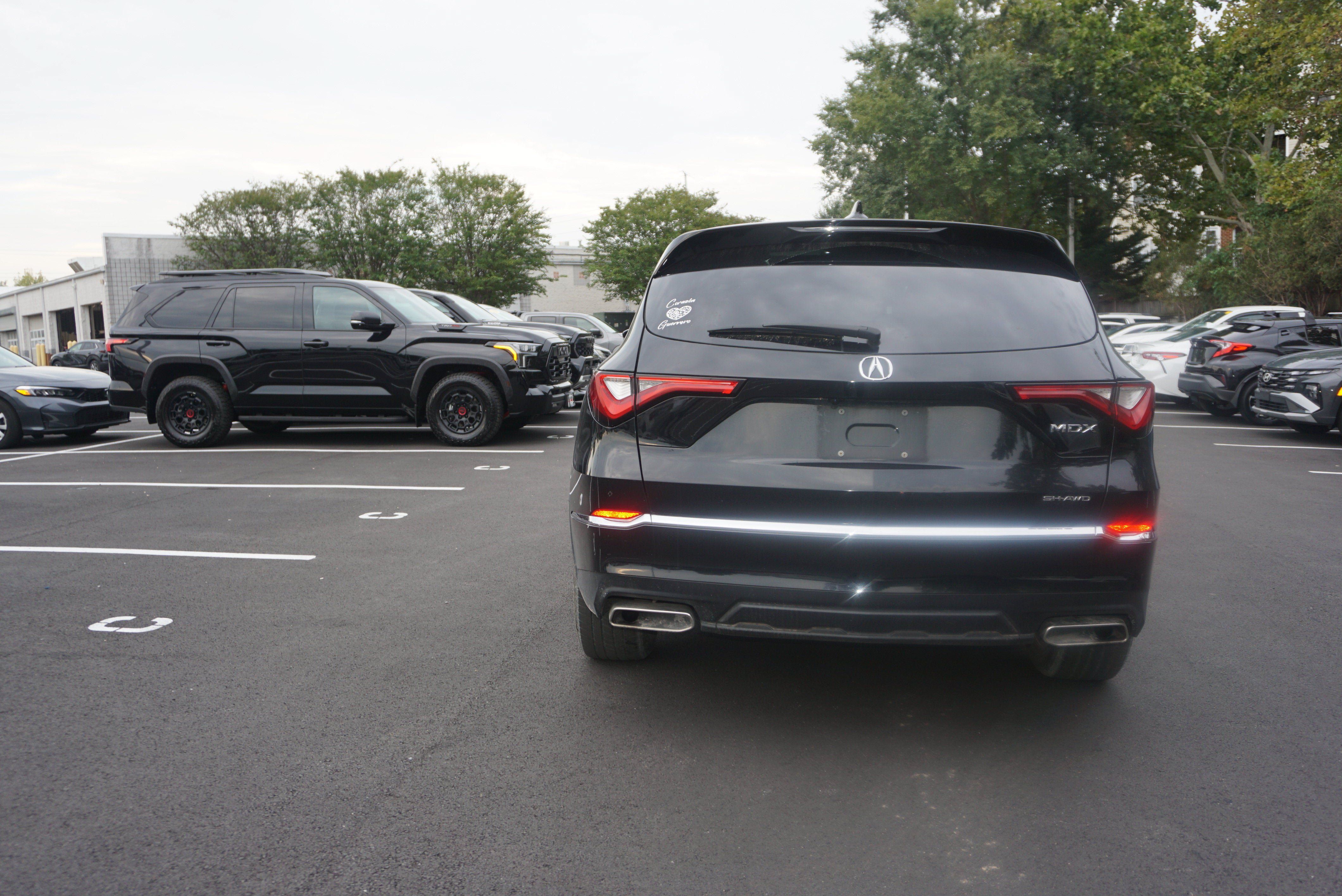 Used 2023 Acura MDX SH-AWD image 4