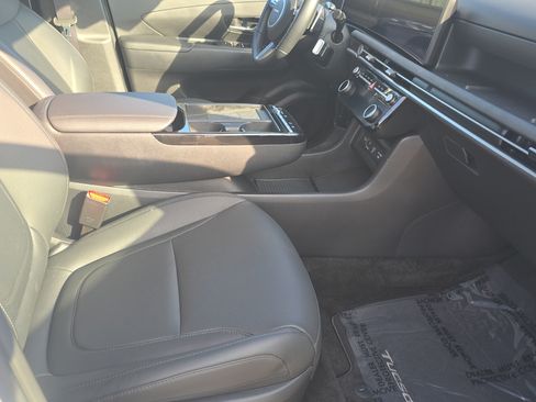 Used 2025 Hyundai Tucson SEL AWD/4WD image 13