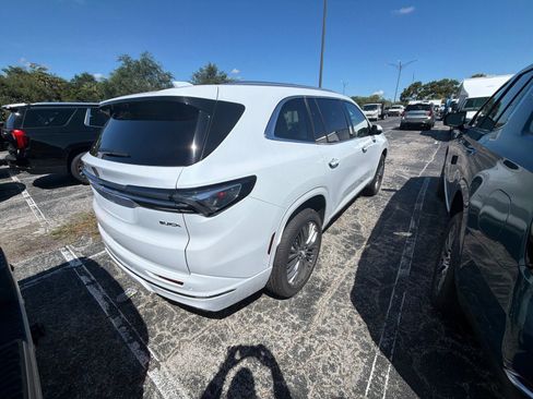 New 2027 Buick Enclave Avenir FWD image 3