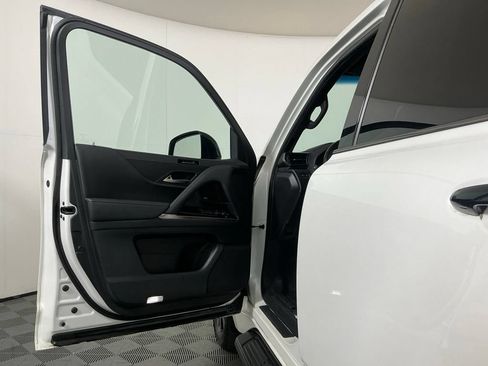 Used 2023 Lexus LX 600 4WD w/ Appearance Package image 22