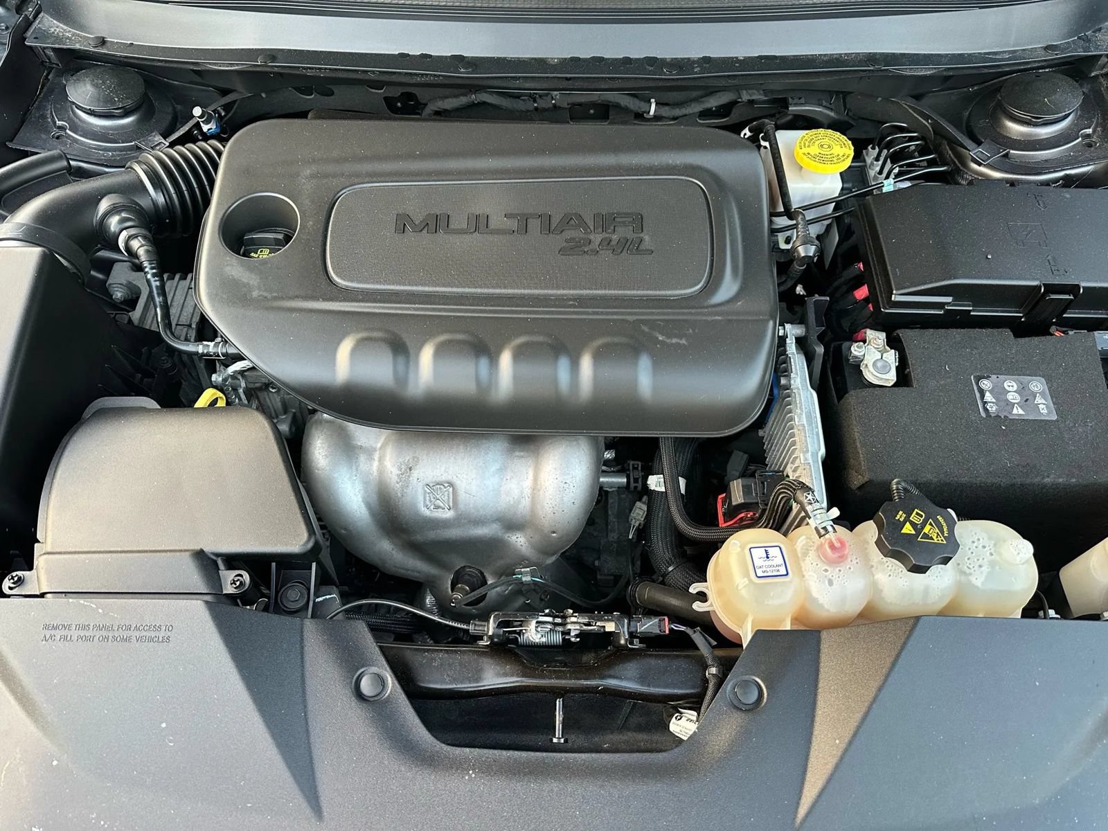 Used 2019 Jeep Cherokee Latitude Plus AWD/4WD image 25