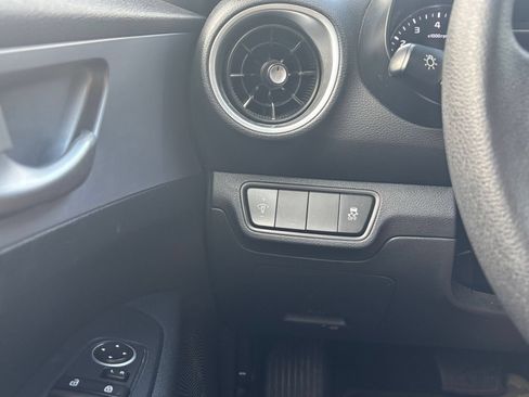 Used 2024 Kia Forte LXS FWD image 31