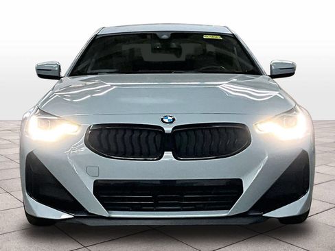 Used 2023 BMW 230i Coupe w/ M Sport Package image 3