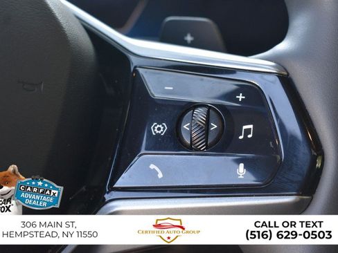 Used 2025 BMW 530i w/ Premium Package RWD image 13